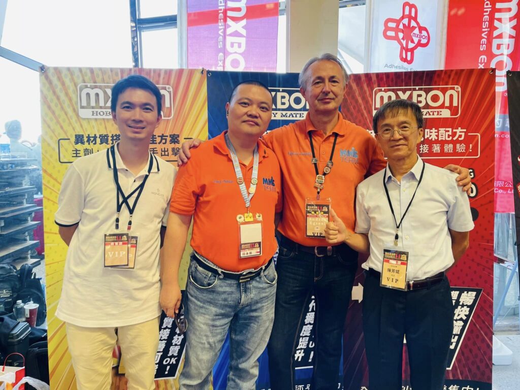 陳董事長與匈牙利mosonshow主席合影